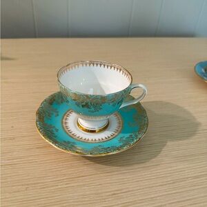 VINTAGE GLADSTONE TEA CUP & SAUCER